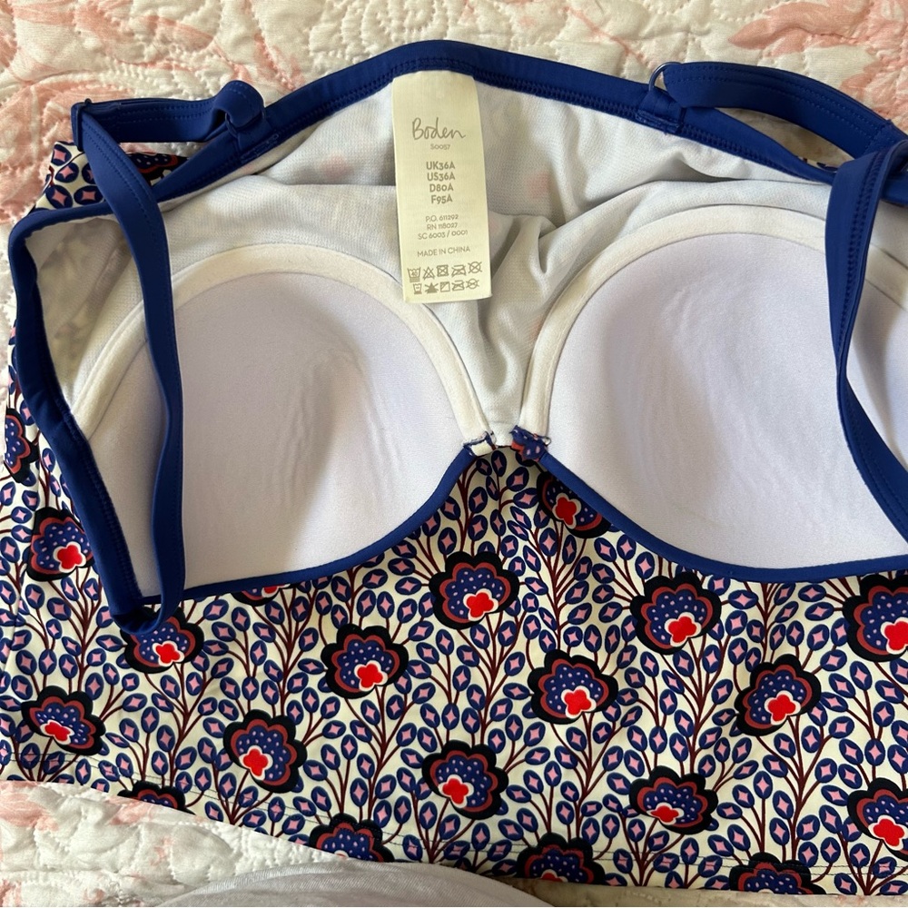 Boden Navy and Cream Floral Tankini Set - Picture 9 of 10